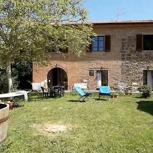 https://podere-alberello.it-tuscanyhotel.com