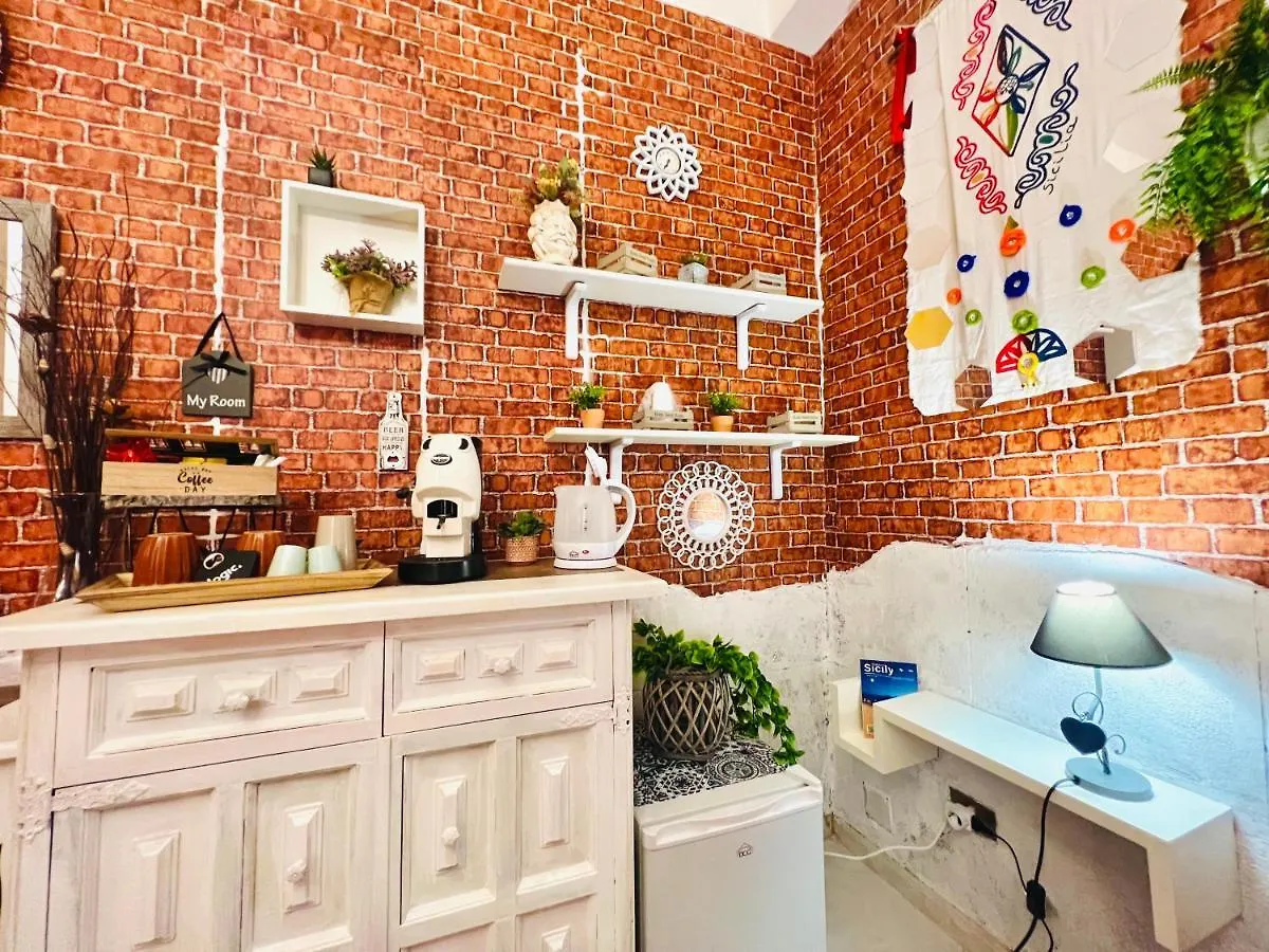 Regina Elena Bed and Breakfast Cinisi