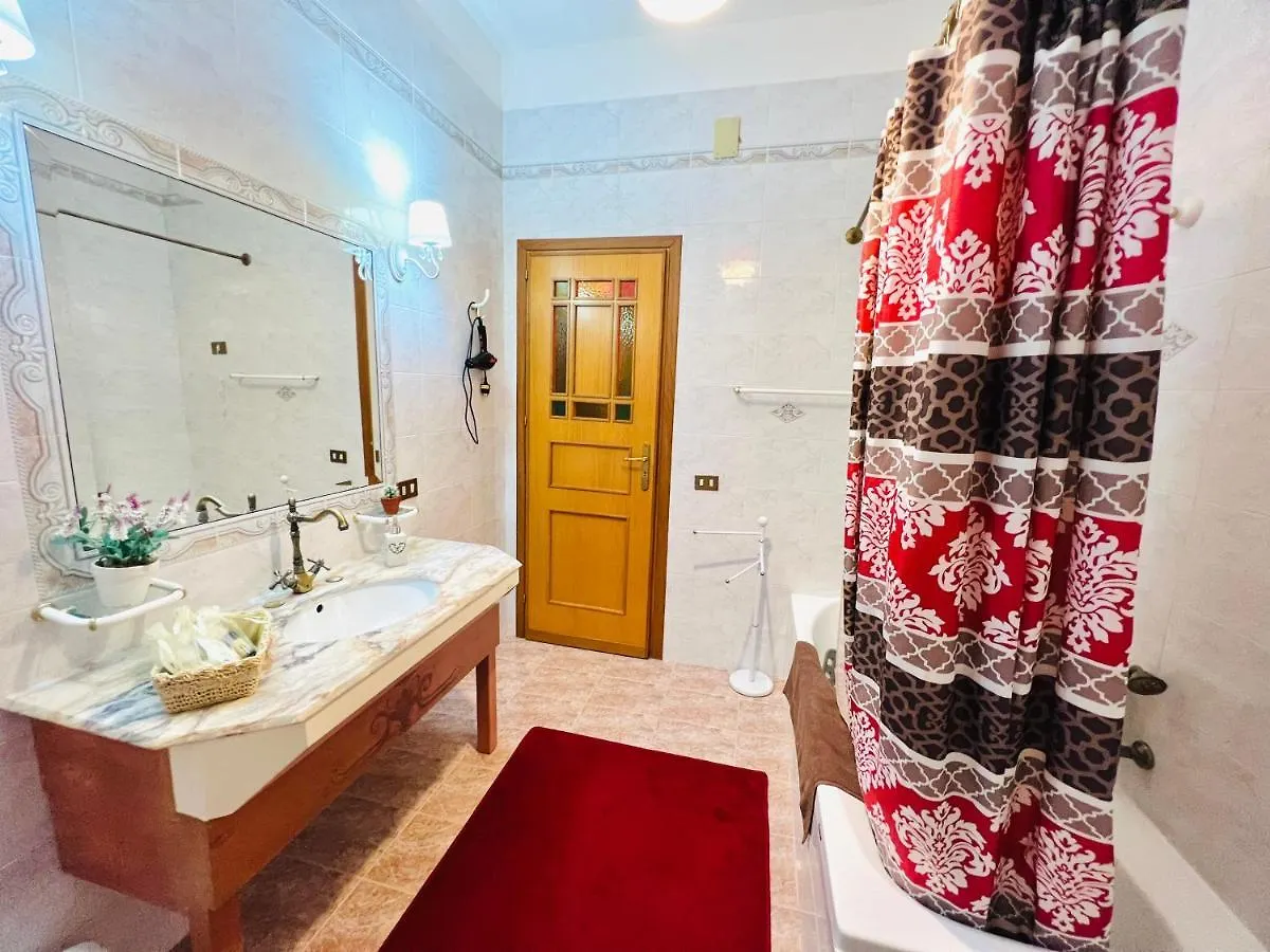 Regina Elena Bed and Breakfast Cinisi 0*,  Ιταλία